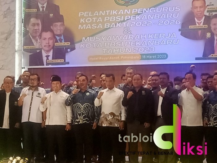 Dihadiri Muflihun, Pengurus Kota PBSI Pekanbaru Dilantik