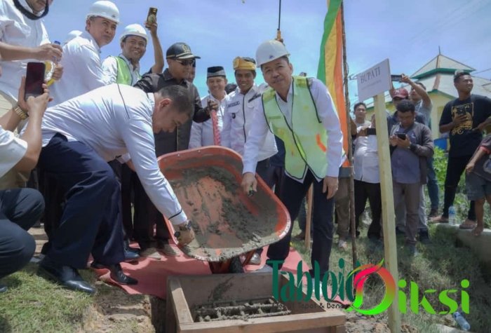 Bupati Rokan Hilir Resmikan Pembangunan Jembatan Penghubung Sinaboi yang Dinanti-nanti oleh Masyarakat