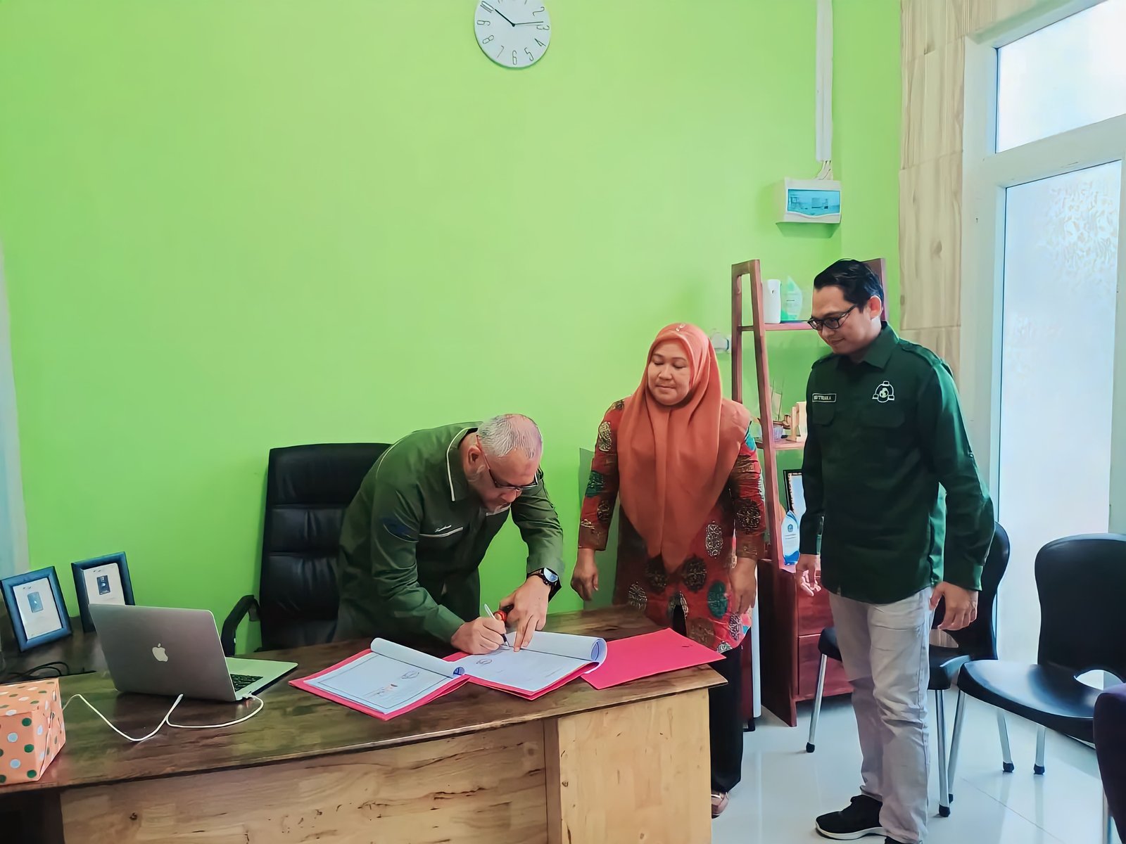 Persiapkan Lulusan Siap Kerja, SMKN 1 Benai Jalin Kerjasama dengan Dunia Usaha dan Industri