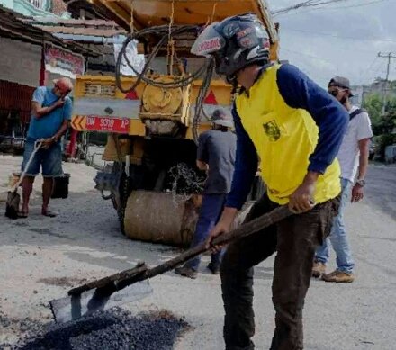 Jalan Parit Indah Pekanbaru Mulai Diperbaiki