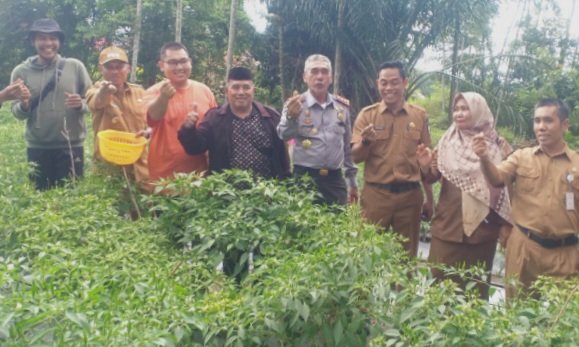 Wabup Bengkalis Rintis Petani Milenial SuksesÂ 