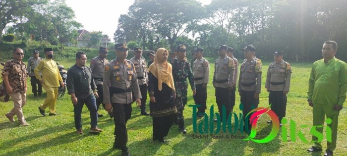 Kapolsek Kuantan Mudik Hadiri Apel Kesiapsiagaan Penanganan Karhutla di Halaman Kantor Camat Kuantan Mudik