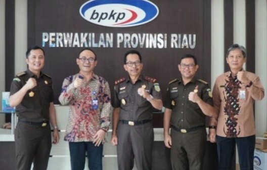 Kajati Riau Sambangi Kantor Dua Lembaga NegaraÂ 