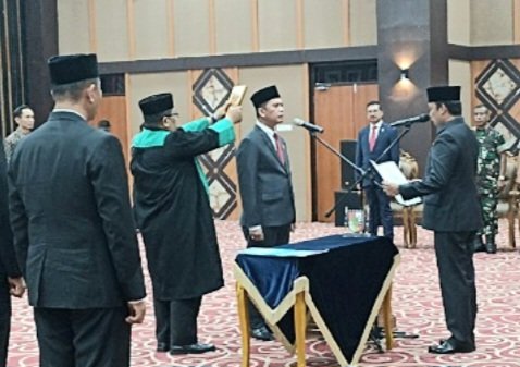 Pj Walikota Pekanbaru Lantik Iwa Gemino Kepala Bappeda BaruÂ 