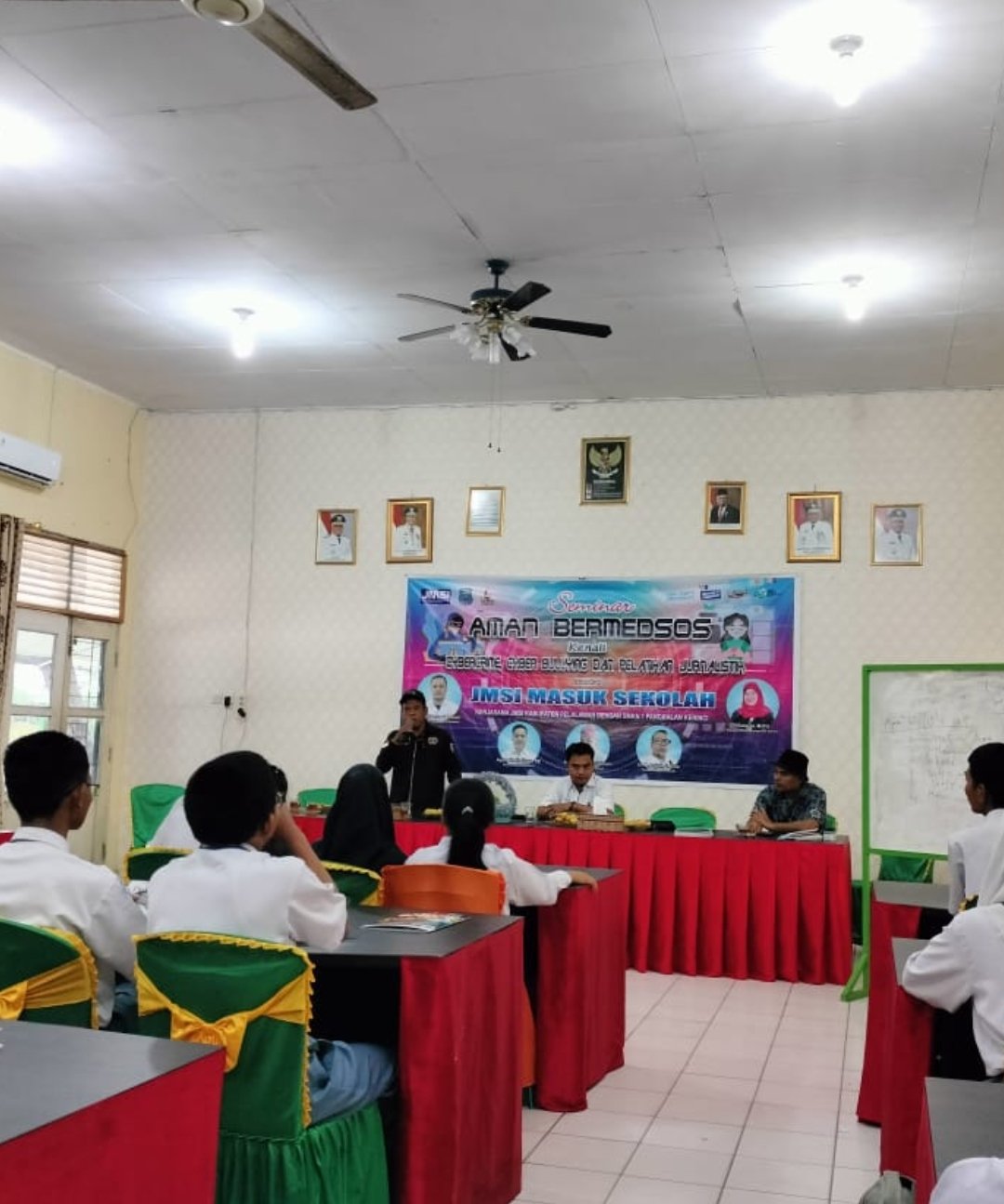 Siswa SMK Negeri 1 Pangkalan Kerinci Ikuti Pelatihan Jurnalistik