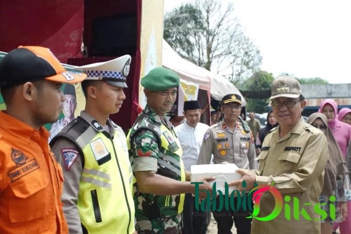 Bupati Indragiri Hilir Tinjau Pos Terpadu untuk Mengamankan Arus Mudik