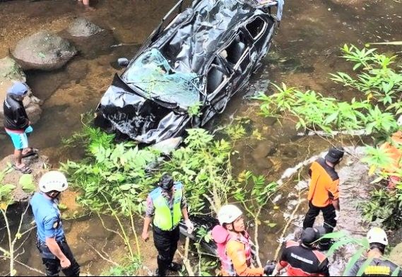 Kecelakaan Maut Sumbar Renggut Nyawa 3 OrangÂ 