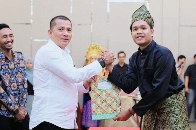 Resmi Dilantik, Bupati Meranti Ajak IPRY Kepulauan Meranti Bangun Daerah dengan Pendidikan 