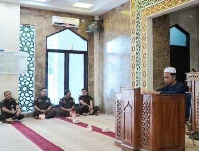 Pengajian Rutin Kejati Riau Hadirkan Ulama TerkemukaÂ 