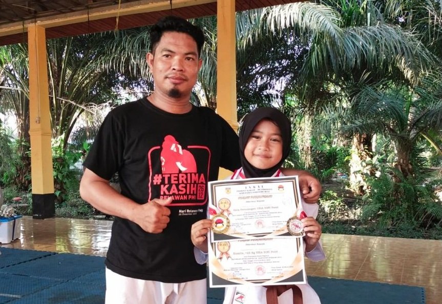 Gadis Cilik 10 Tahun Asal Inhu Raih Medali Perak di Kejurnas Karate Kategori KATA Perorangan Prapemula