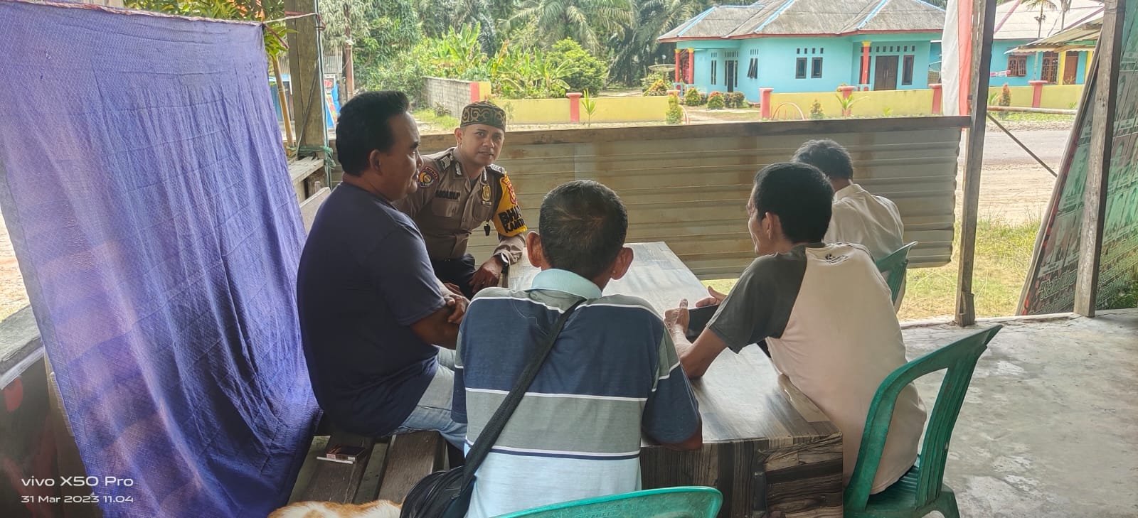 Bripka Molin Polsubsektor Bersama Jajaran Polres Pelalawan Gelar Kegiatan Jumat Curhat