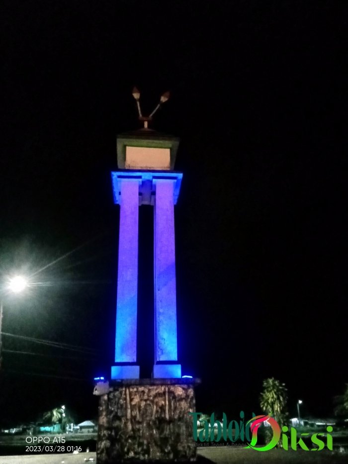 Dihiasi lampu LED, Iconic Tugu Dayung Kuansing Jadi Sorotan Masyarakat Luar Daerah !!!