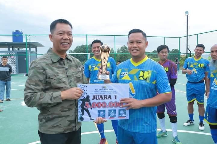 Resmi Ditutup, PUPR Sabet Piala Turnamen Futsal Walikota 2023