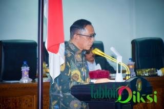 Prestasi Luar Biasa! Bupati Kampar Terima Beragam Penghargaan Tingkat Nasional