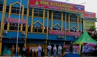 SMK Keuangan Pekanbaru Diduga Melanggar Aturan dengan "Gedung Ganda"