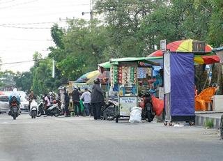 Trotoar Jadi Tempat Berjualan, Satpol PP Diminta Tegas Tegakkan Perda