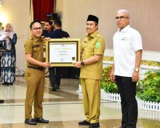 Kabupaten Bengkalis Sabet 2 Penghargaan Prestisius Tahun 2022 untuk Kinerja Terbaik DAK Fisik dan Penyampaian LKPD