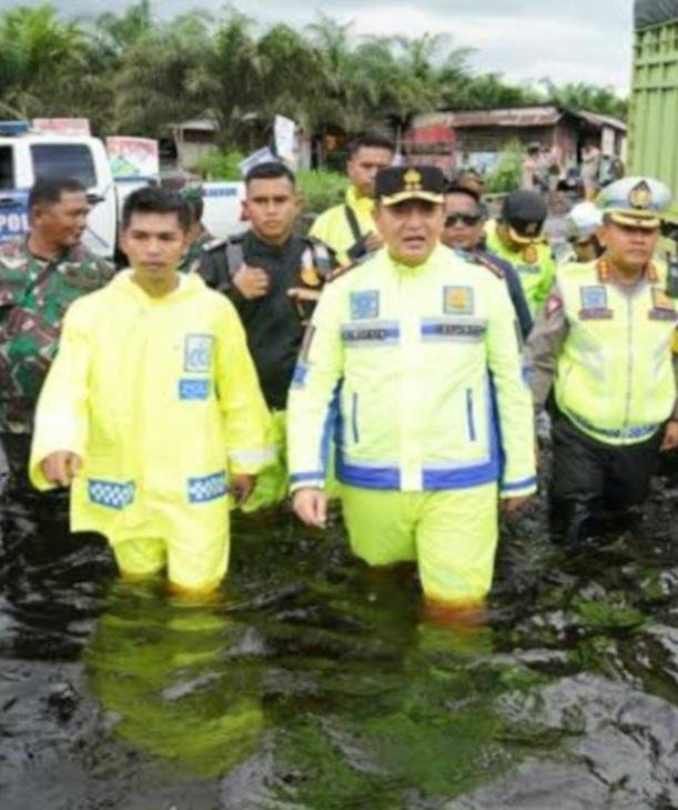 Kapolda Riau Turun Langsung Rekayasa Lalu Lintas 