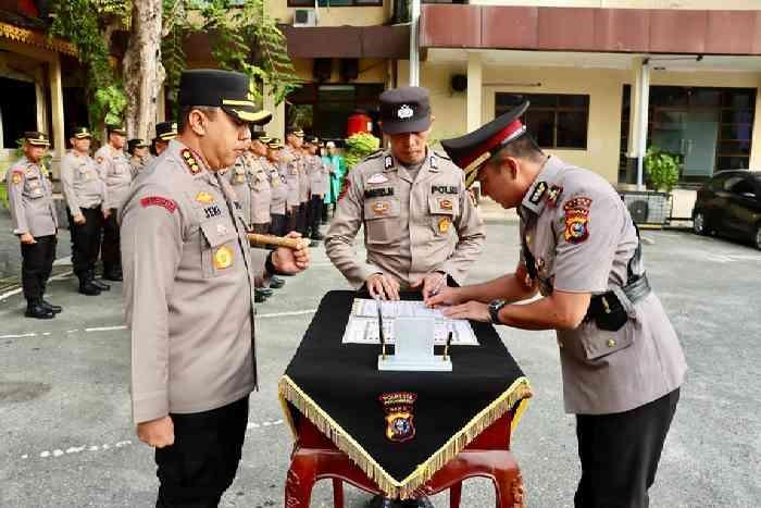 Kapolresta Pekanbaru Pimpin Sertijab Kasat Lantas