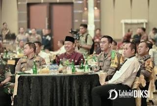 Rapat Pimpinan TNI-Polri Se-Provinsi Riau Dihadiri Afrizal Sintong