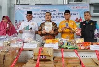 BBPOM Pekanbaru Rampas Ratusan Merk Produk Tak Berizin