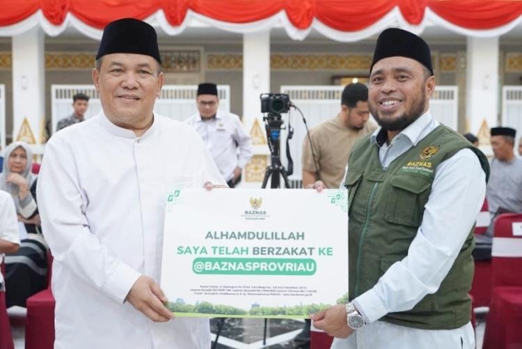 Sambangi Baznas, Pj Gubri Bayar Zakat 