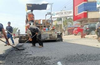 DPRD Riau Desak Pemprov Perbaiki Jalan Rusak 