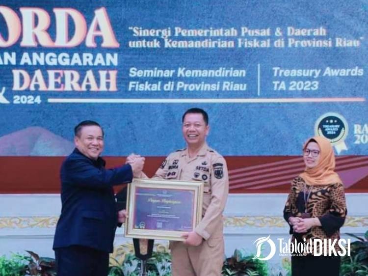 Gemilang, Pemko Tarik Dua Treasury Award Dari DJPb Riau