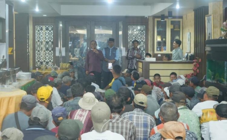 Pj Bupati Inhil Undang Para Penggayuh Becak di Rumah Dinas