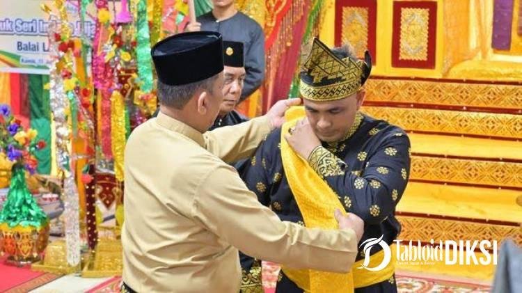 LAM Riau Anugerahi Kapolres Inhu Gelar Datuk Seri Indera Bijaksana Negeri 