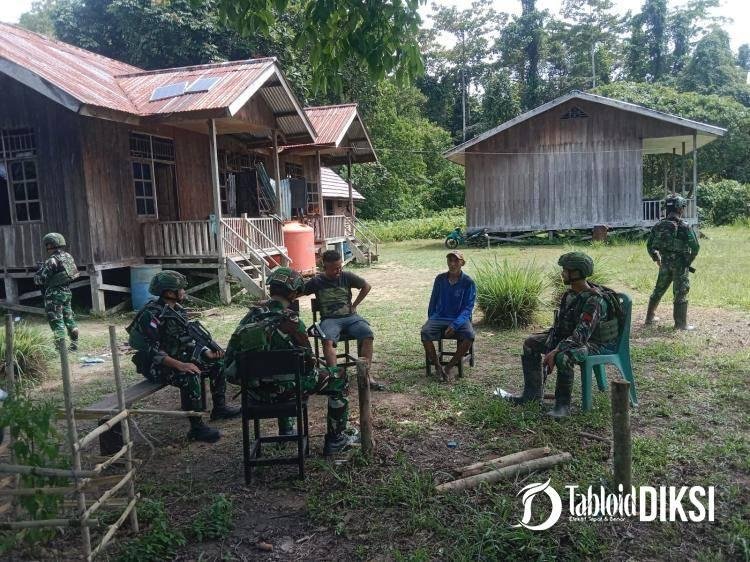 Yonif 642/KPS Gelar Pembinaan Teritorial Rumah ke Rumah di Kampung Irahima 