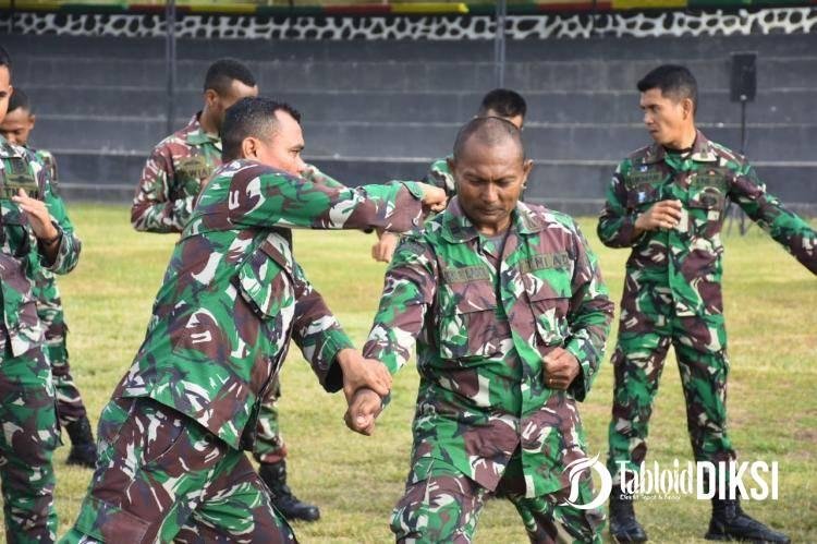 Membangun Mental Tangguh, Prajurit Kodam XVIII/Kasuari Latihan Bela Diri Taktis