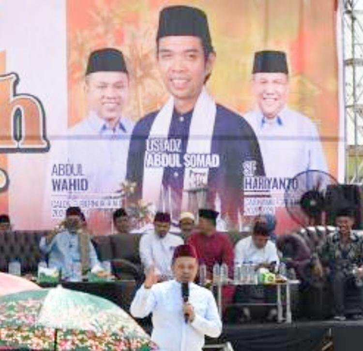 Abdul Wahid & UAS Turun Panggung Membaur 