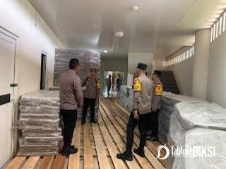 Cek Langsung Gudang Logistik Pilkada 2024 Di KPU, Wakapolres Pastikan Aman Terlaksana !