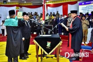 Syah ! Jabat Ketua dan Wakil DPRD Kampar, Ahmad Taridi dan Iib Nursaleh Ucap Sumpah Jabatan Periode 2024-2029