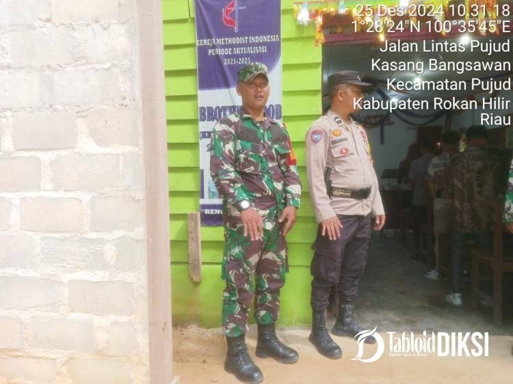 Tingkatkan Keamanan Dan Kenyamanan Dalam Beribadah, Babinsa Dan Bhabinkamtibmas Lakukan Pengamanan