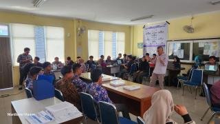 Dr. Mardianto MT Lakukan Penyuluhan Bahaya Narkoba Kepada Anak SMA Di Universitas Islam Riau