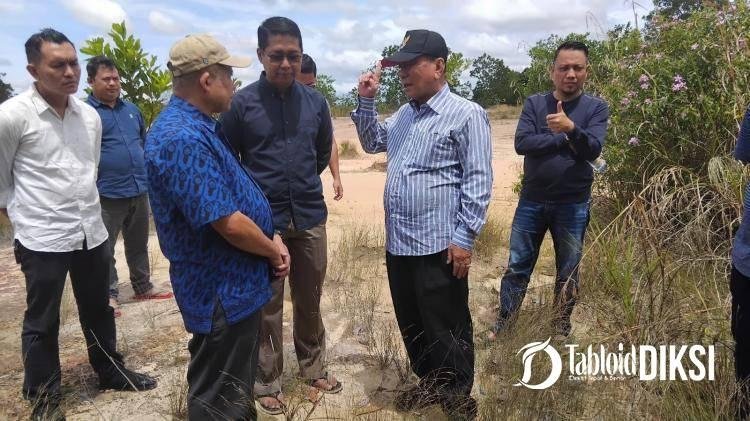 Bupati Rohil Tinjau Lokasi Pembangunan Universitas dan Pasar Tradisional di Ujung Tanjung