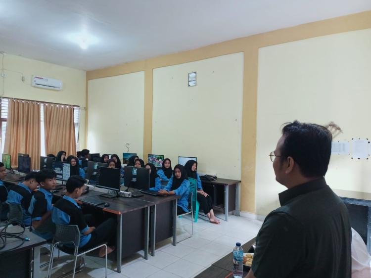 Tingkatkan Kompetensi Siswa Sebelum Magang, SMK Negeri 1 Benai Datangkan Guru Tamu