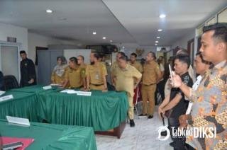 Gubernur Riau Wajib Evaluasi OPD yang Dinilai Langgar UU KIP