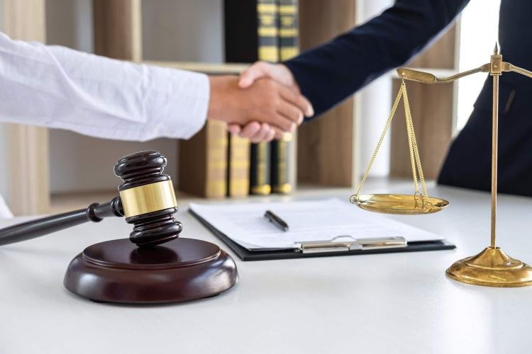 Bagaimana Ziv Law Firm Membantu Klien Menangani Sengketa Hukum dengan Efektif