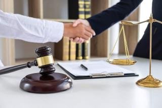 Bagaimana Ziv Law Firm Membantu Klien Menangani Sengketa Hukum dengan Efektif