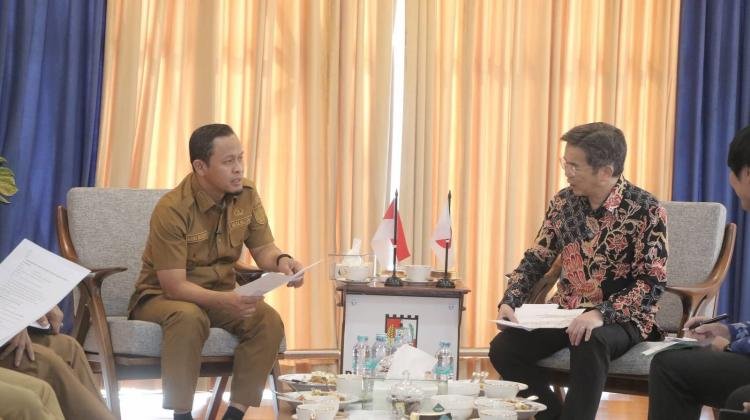 Bahas Pengelohan Sampah, Walikota di Undang ke Jepang