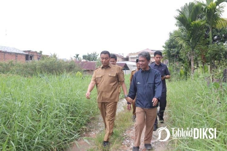 Respons Pengaduan Warga, Wawako Pekanbaru Tinjau Infrastruktur di Binawidya