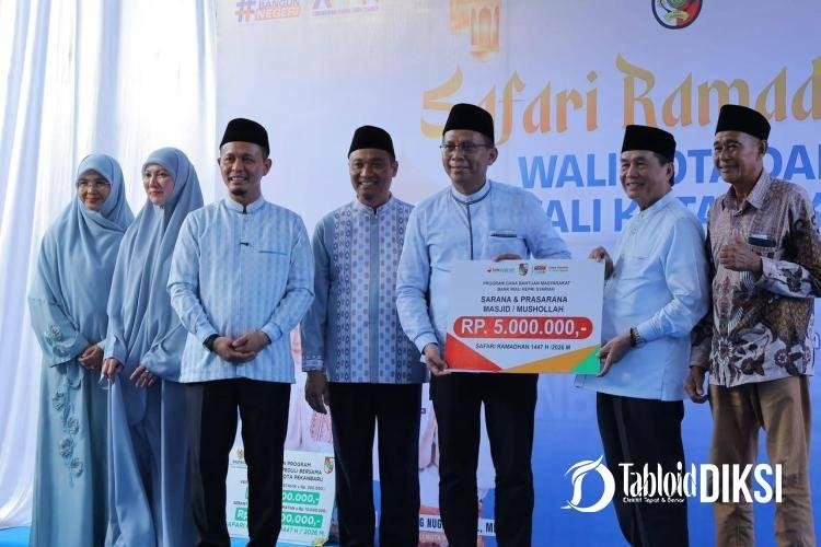 Safari Ramadhan di Masjid Al Ikram, Wako Agung Paparkan Capaian Setahun Kepemimpinan