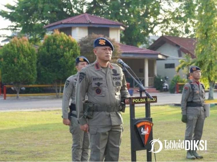 Tutup Bintradisi Angkatan 53, Dansat Brimob Riau Ingatkan Jangan Cederai Korps