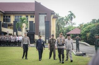 Kapolres Kuansing Pimpin Apel Gelar Pasukan Pengamanan MTQ XLIV Provinsi Riau dan Pacu Jalur Rayon II Tahun 2026