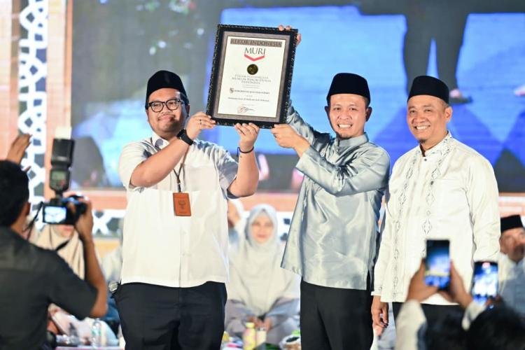 Pemko Pekanbaru Raih Rekor MURI, 9.184 ASN Serentak Baca Surah Al-Mulk di Hari Jadi ke-242