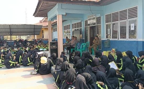 Kapolsek Batu Hampar Ingatkan Bahaya Bullying dan Narkoba Saat MPLS