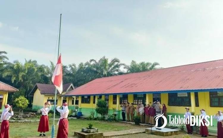 Jadi Irup di SDN 003, Bhabinkamtibmas Tanamkan Disiplin dan Perang Melawan Bullying Sejak Dini